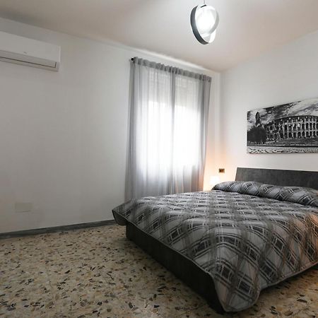 Roby'S House 70 Apartment Settebagni Bagian luar foto