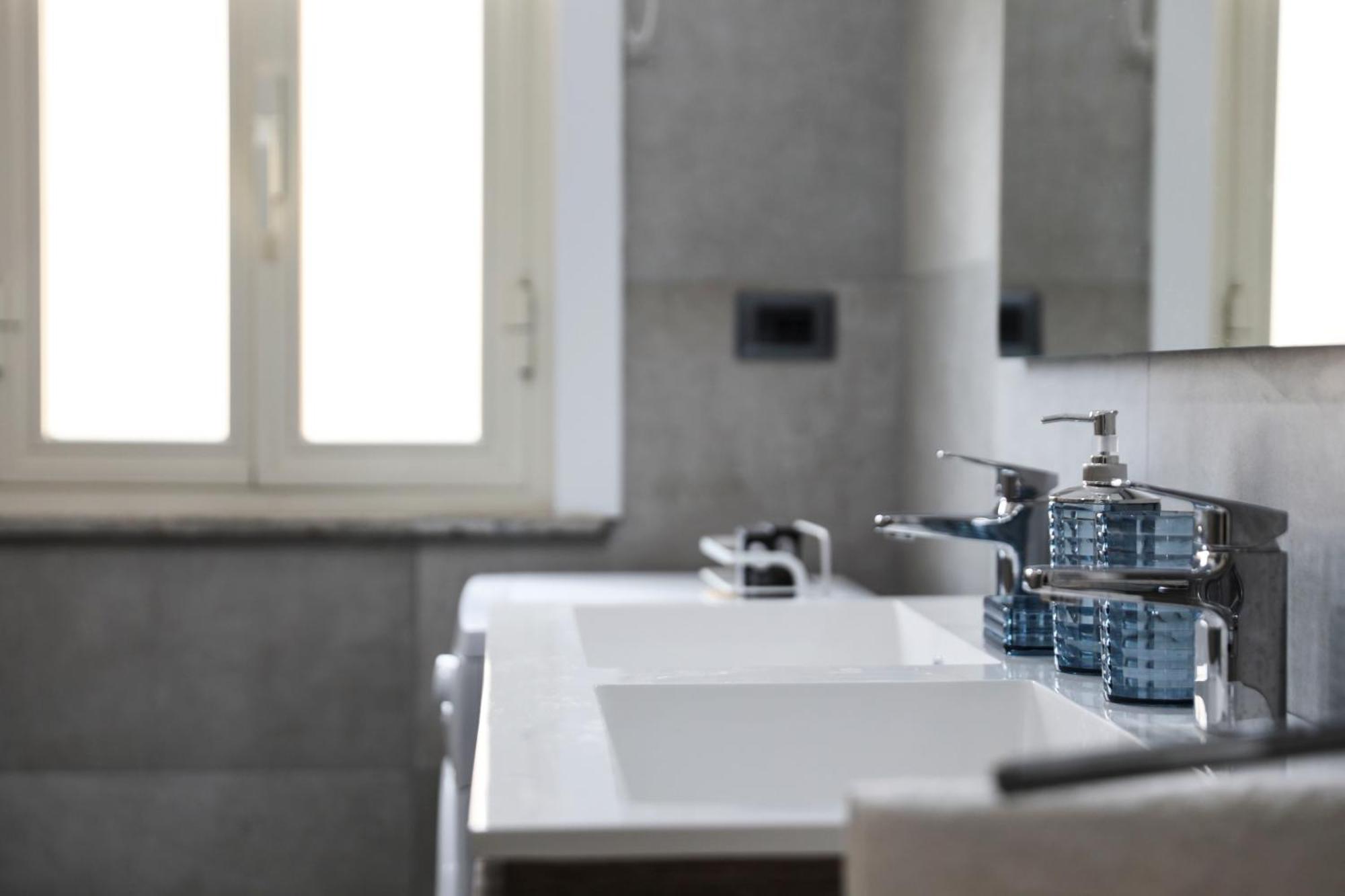 Roby'S House 70 Apartment Settebagni Bagian luar foto